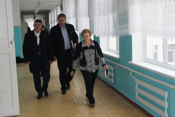 Осмотр школ Тбилисского района